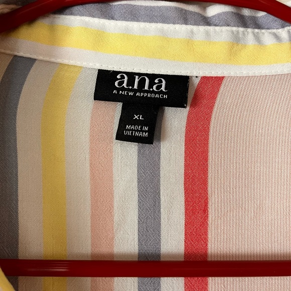 Ana Button Down Shirt - Picture 2 of 5